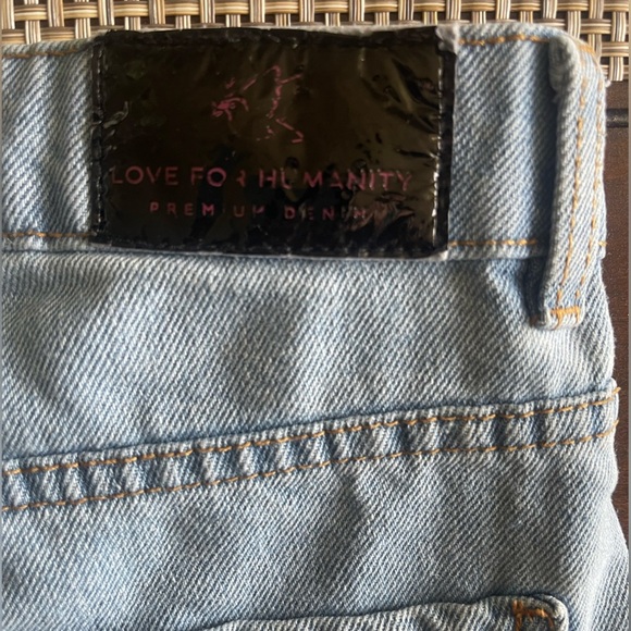 Love for humanity Wide-Leg Jeans - Picture 8 of 8